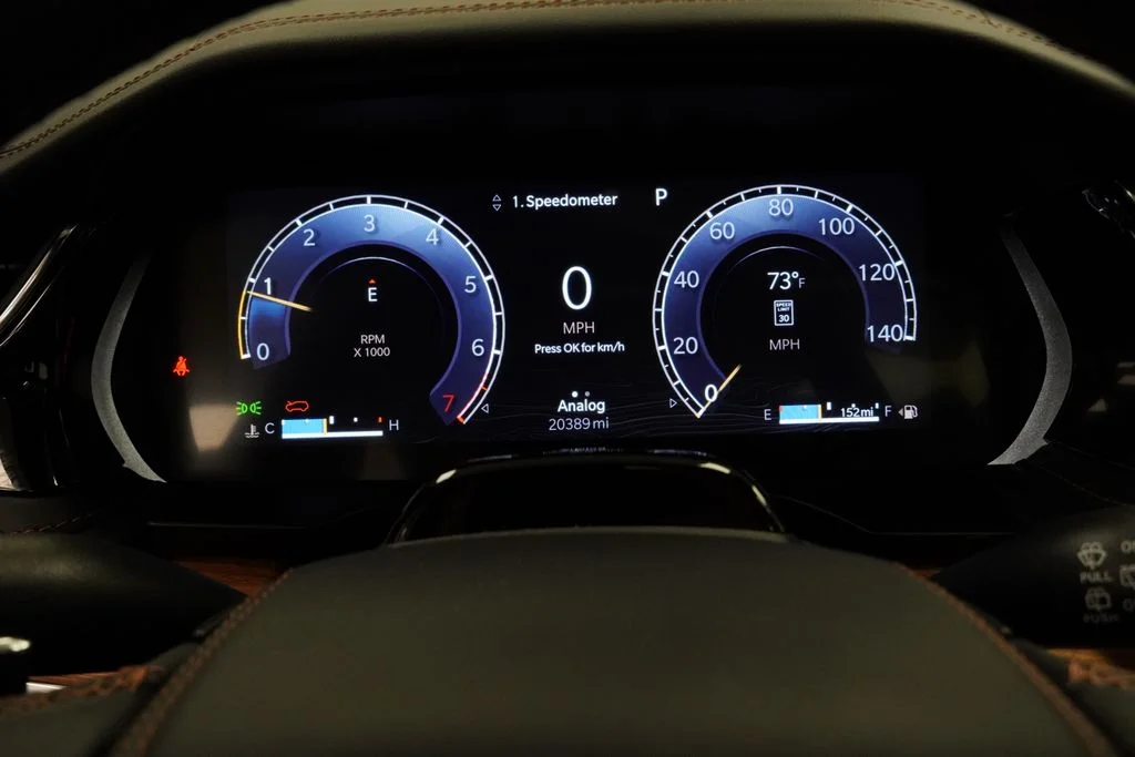 Used 2025 White Jeep Summit Reserve image 34