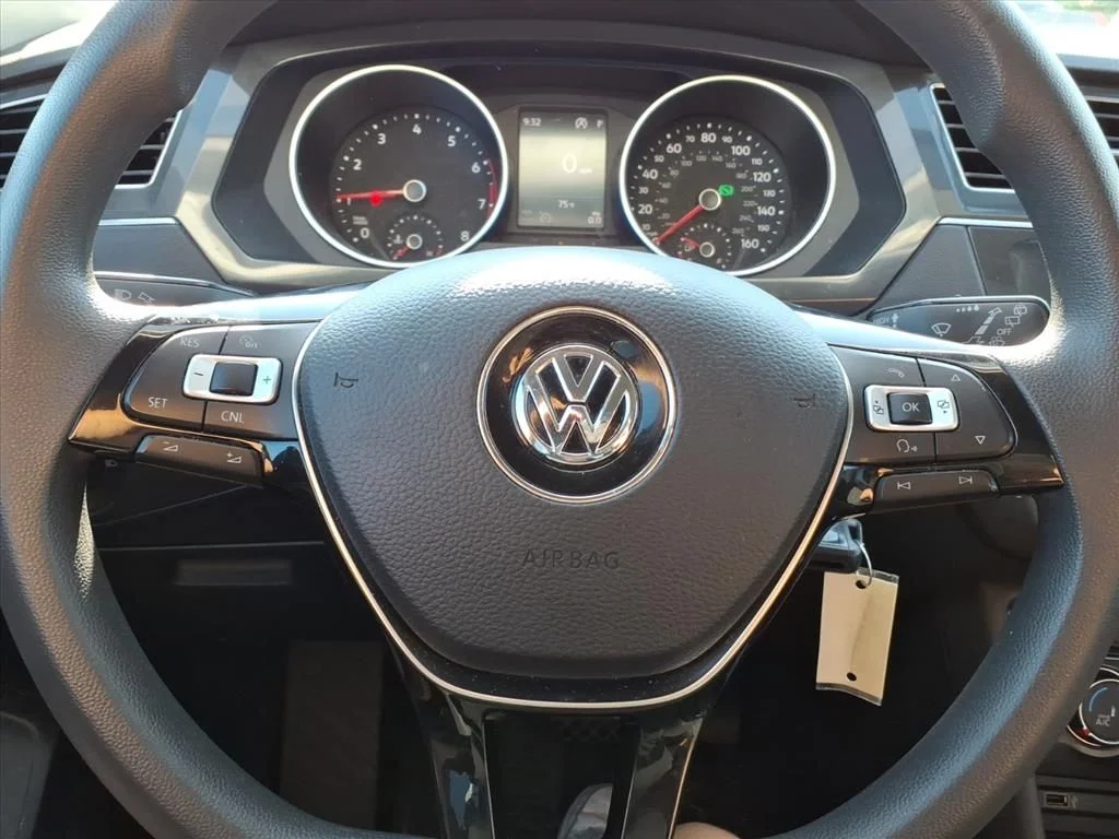 Used 2018 Black Volkswagen 2.0T S image 5