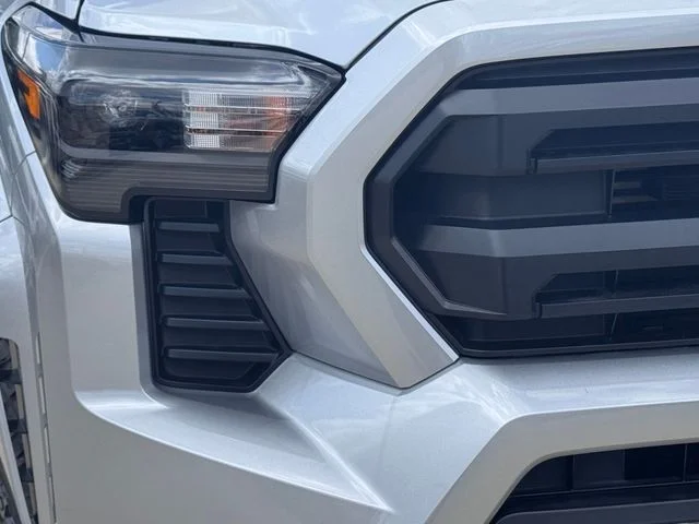 New 2025 Celestial Silver Metallic Toyota SR5 image 3