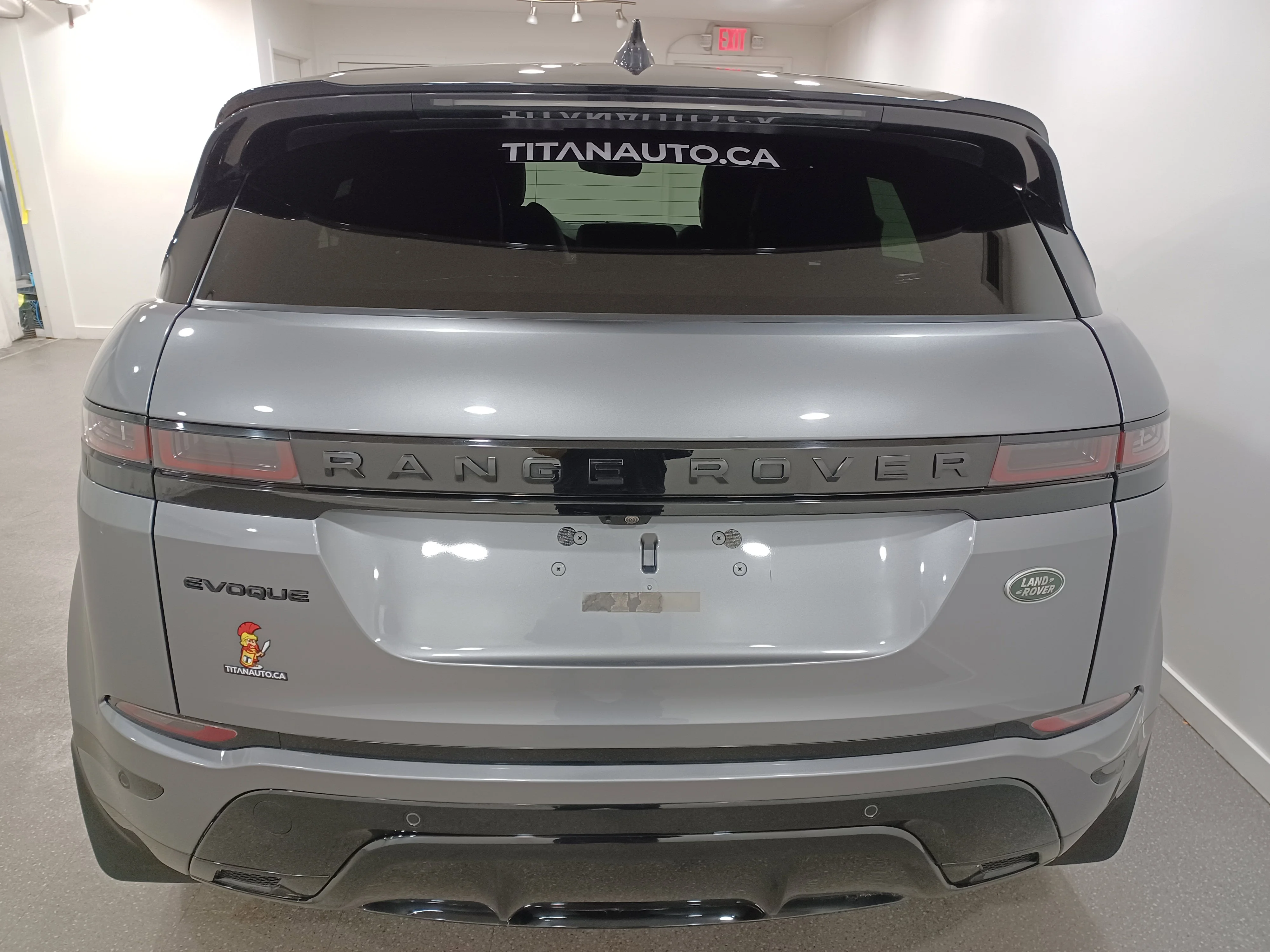 Used 2023 Eiger Grey Metallic Land Rover P250 R-Dynamic SE*Adaptive Cruise | Nav | Pano Roof | Htd Wheel | Htd Leather | Lane Keep Assist image 26