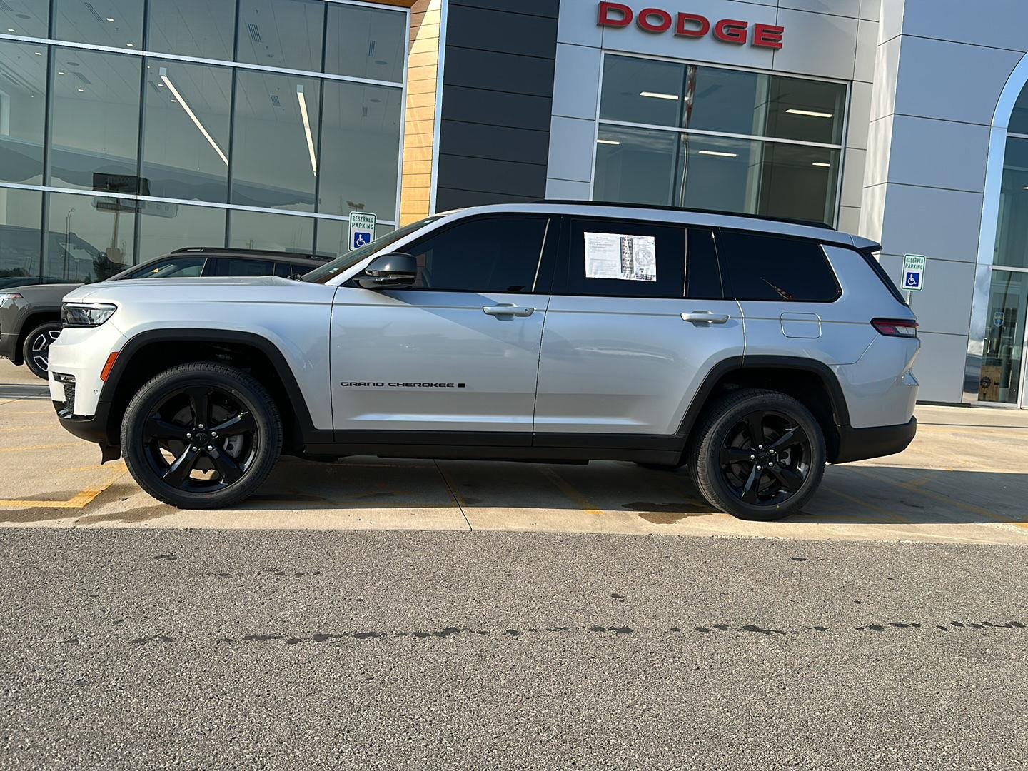 1C4RJKBG4R8563416