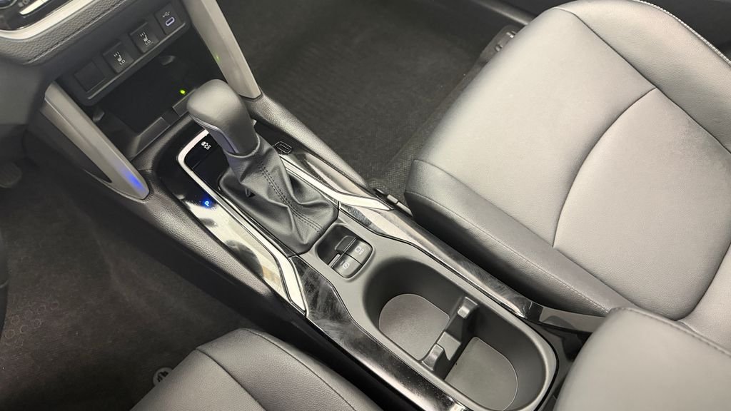 Used 2025 Beige Toyota XLE image 28