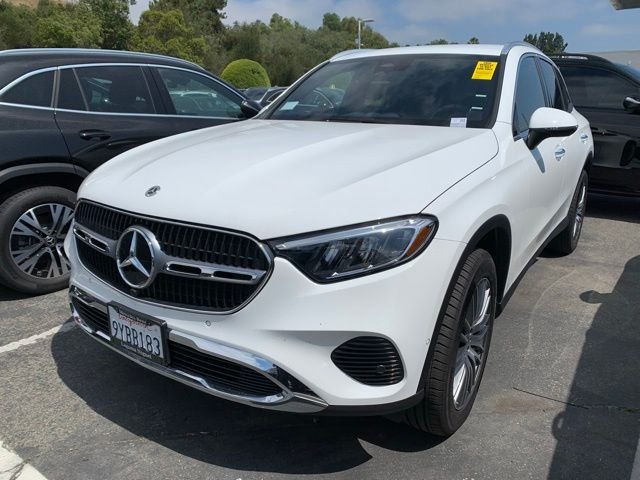 2026 Mercedes-Benz GLC GLC 300's photo