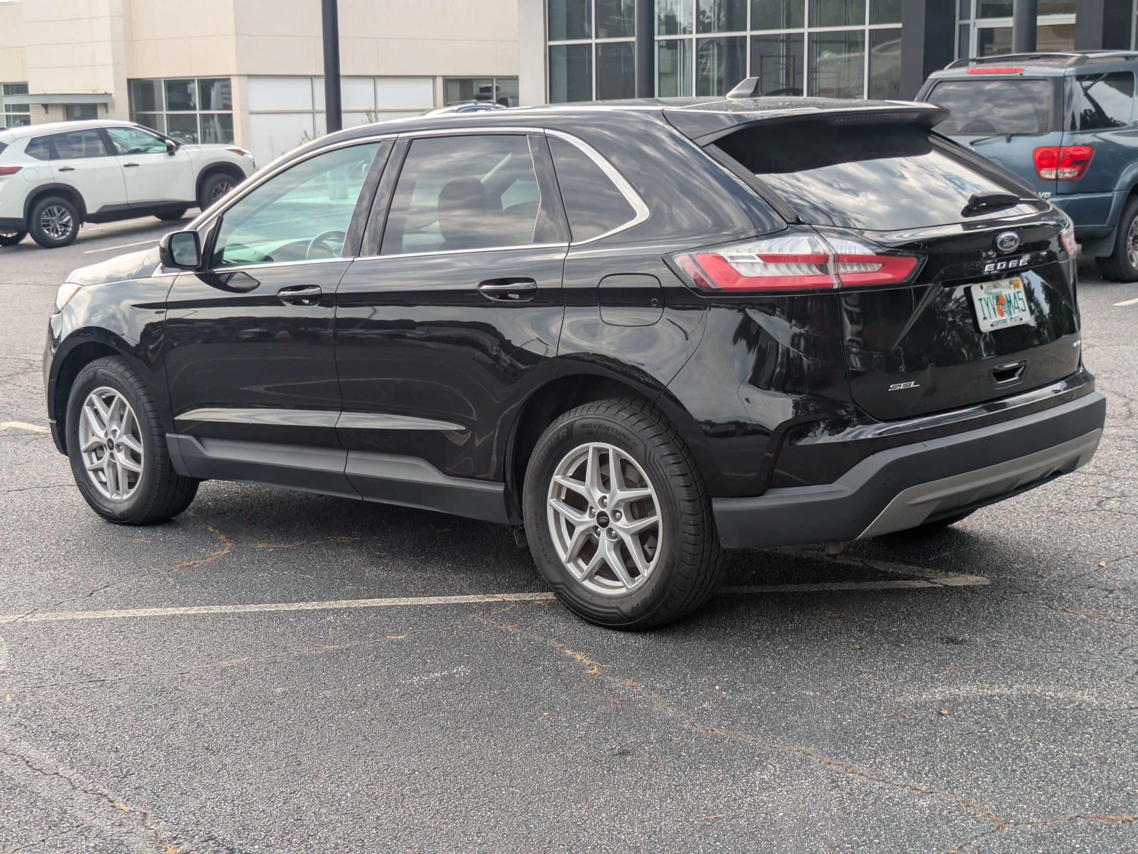 Used 2024 Black Ford SEL image 5