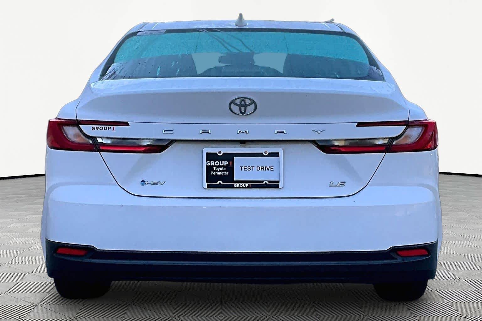 Used 2025 Ice Cap Toyota LE image 5