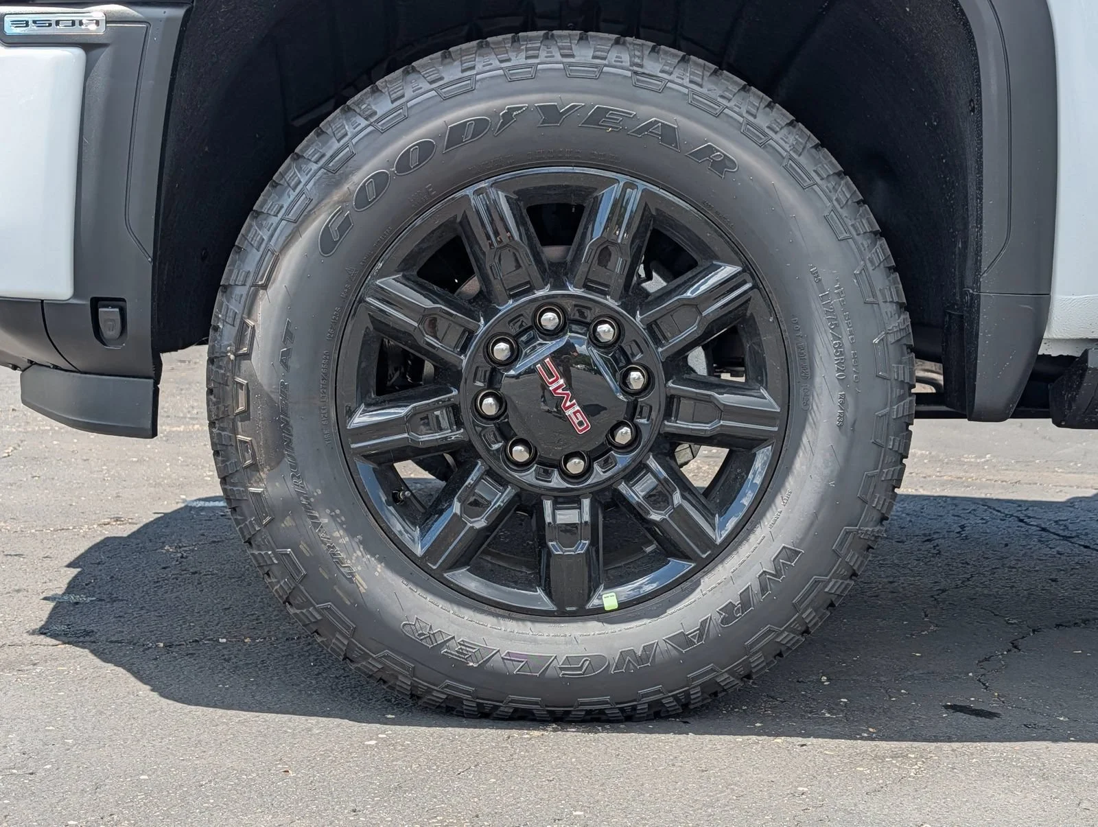 New 2026 Summit White GMC AT4 image 3