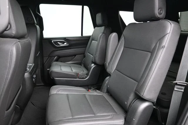 Used 2023 White Chevrolet Z71 image 29