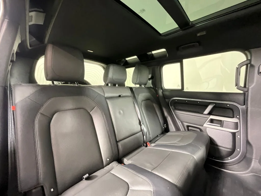 Used 2024 Gray Land Rover X-Dynamic SE image 22