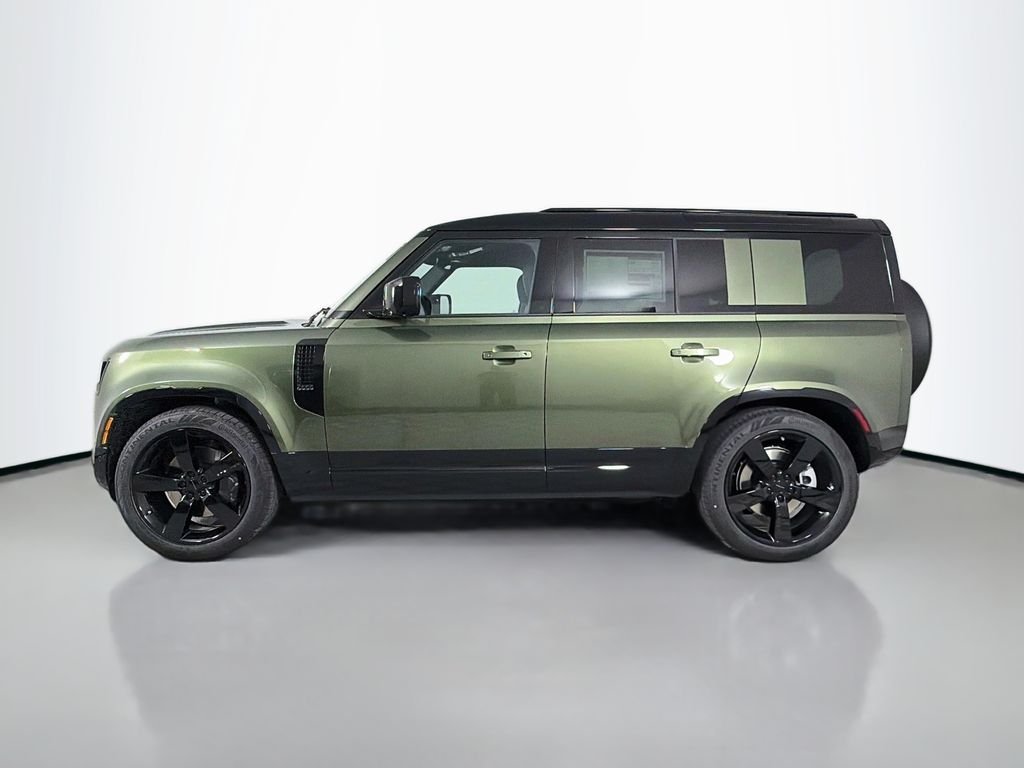 New 2026 Woolstone Green Land Rover X-Dynamic SE image 8