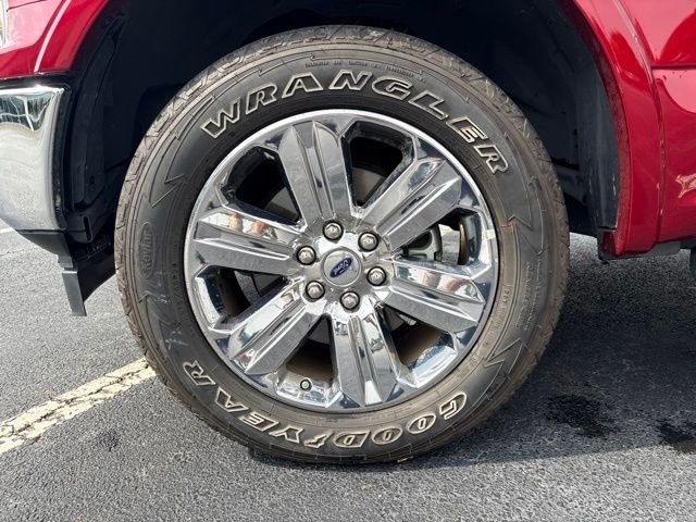 Used 2019 Ruby Red Metallic Ford Lariat image 11