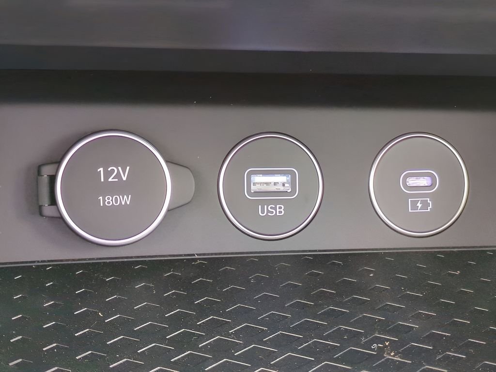 2026 GENESIS G70 Standard - Photo 22