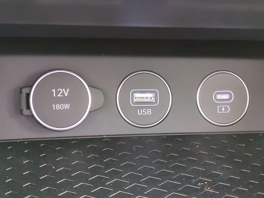 2026 GENESIS G70 Standard - Photo 19