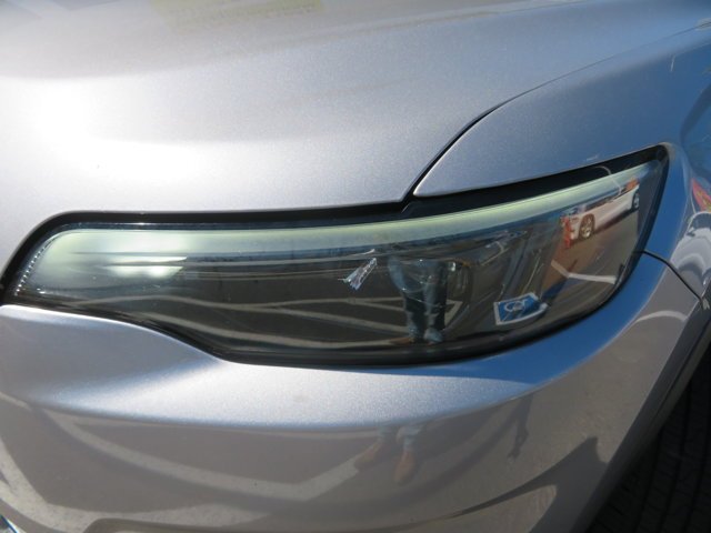Used 2021 Billet Silver Metallic Clearcoat Jeep Latitude image 34