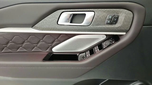 New 2026 Carbonized Gray Metallic Ford Platinum™ image 47