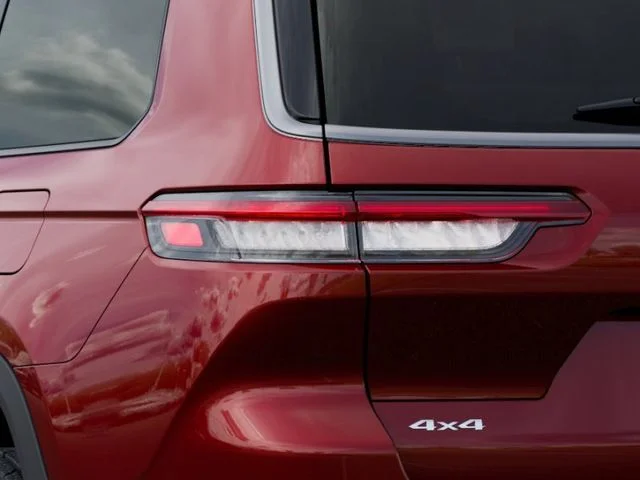 New 2026 Velvet Red Pearl-Coat Exterior Paint Jeep Limited image 11