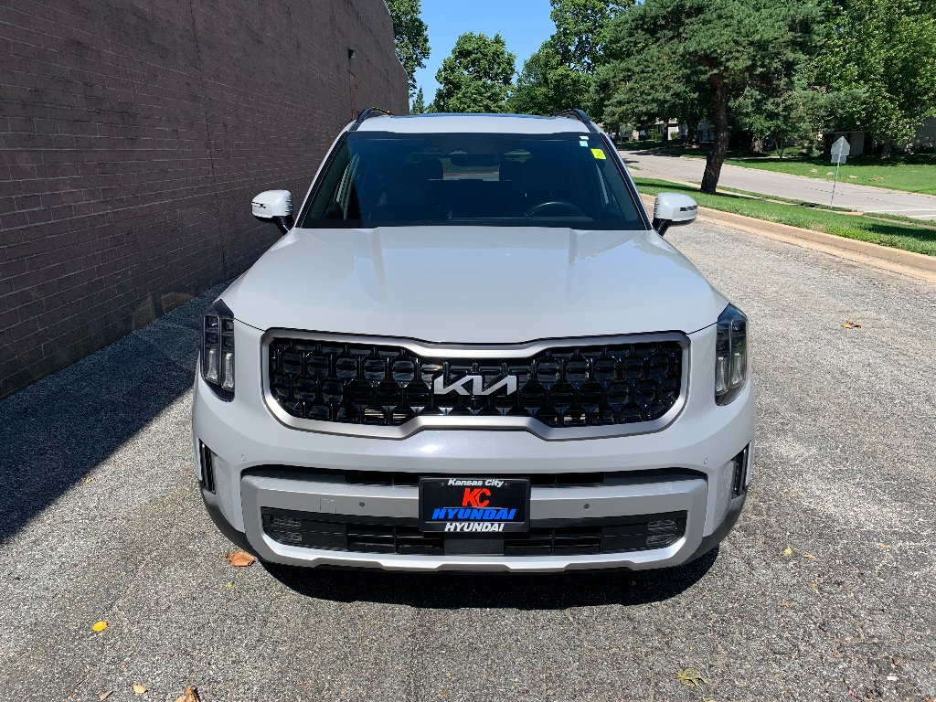 Used 2023 Wolf Gray Kia SX X-Line image 9