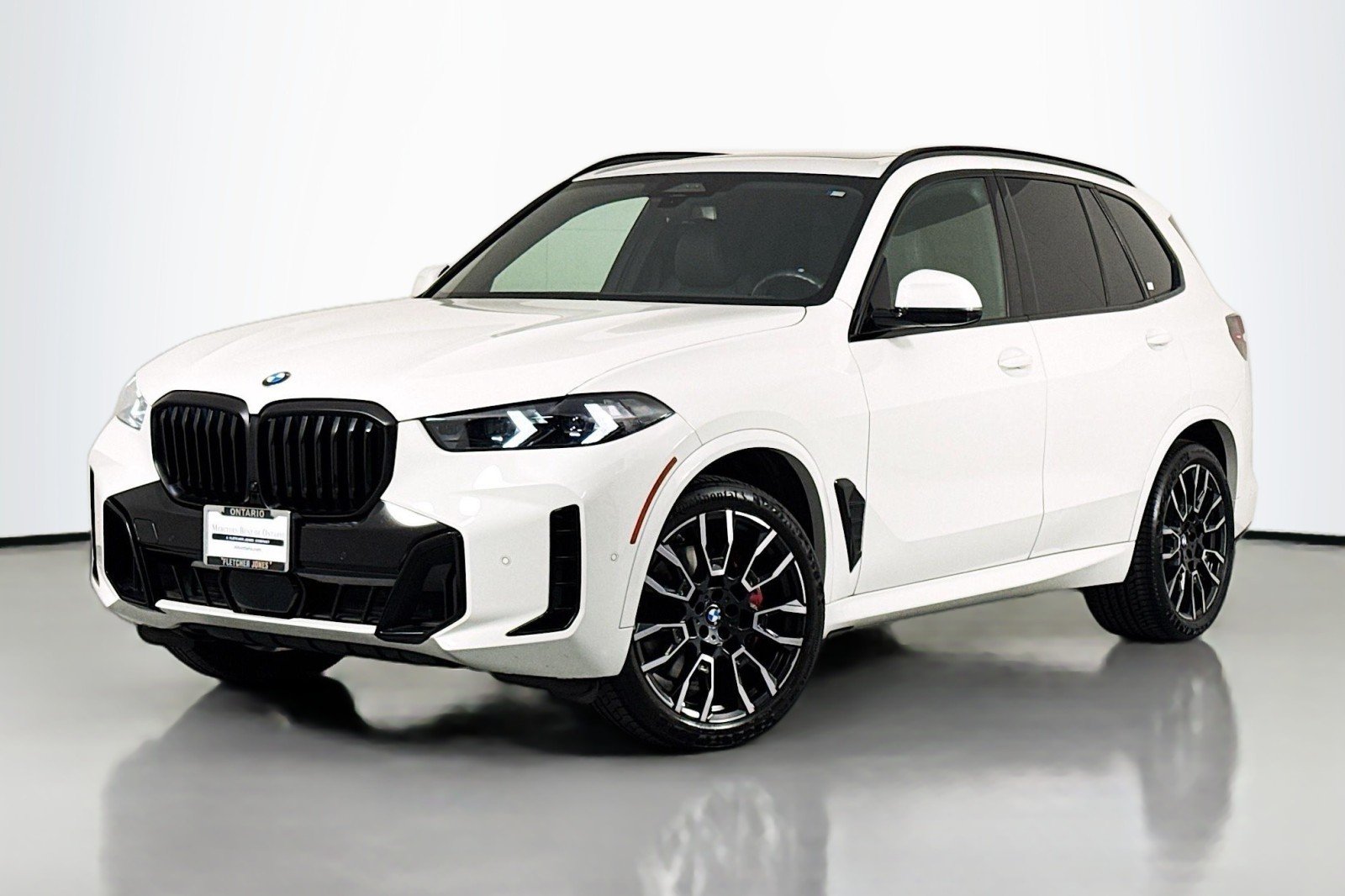 Used 2024 Alpine White BMW xDrive40i image 1