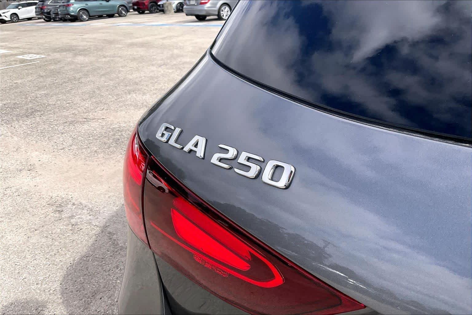 Certified Used 2026 Mountain Grey Metallic Mercedes-Benz GLA 250 image 29