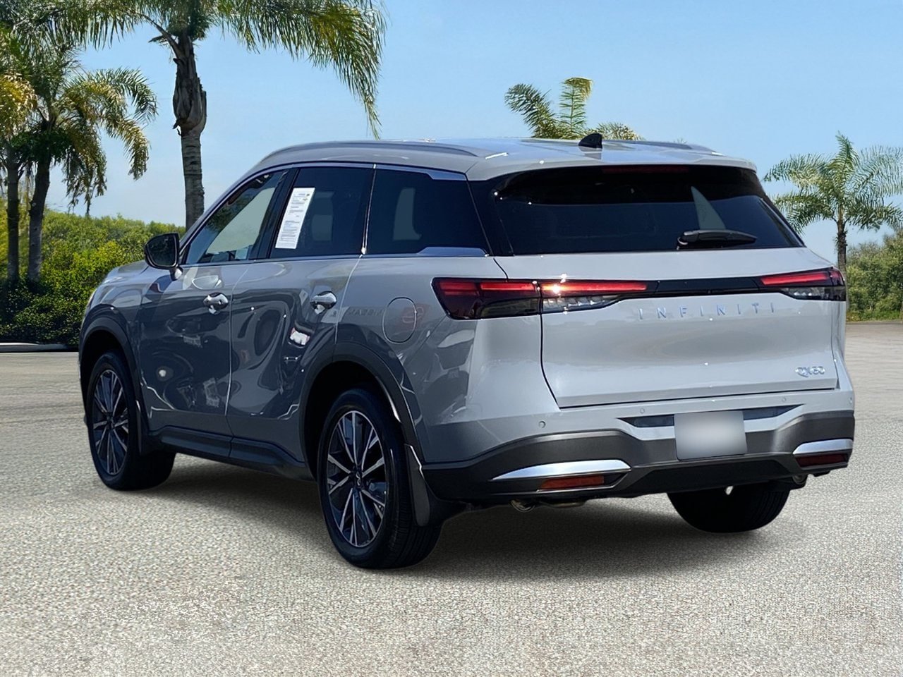 Certified Used 2027 Harbor Gray INFINITI LUXE image 3