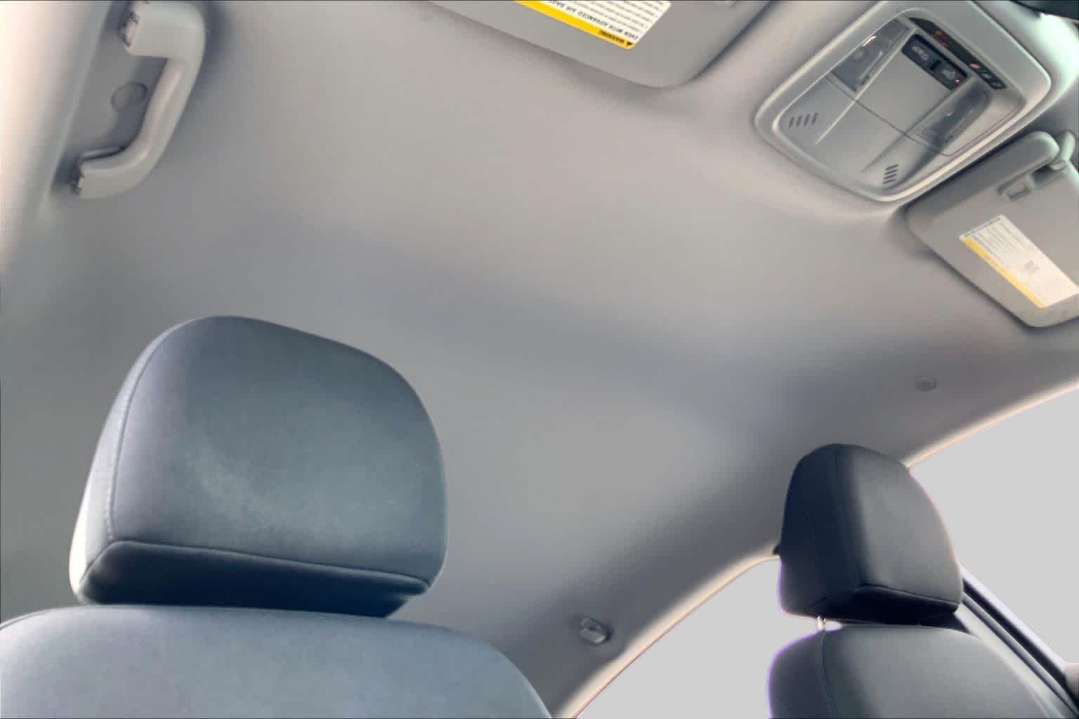 Used 2022 Summit White Chevrolet RS image 14