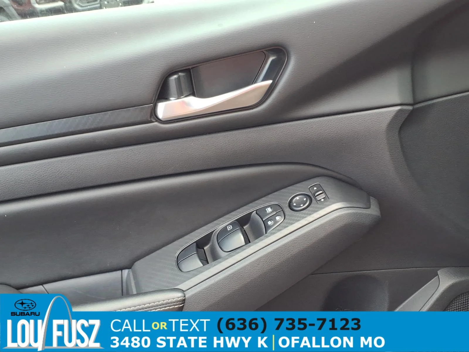 Used 2025 Garnet Pearl Metallic Nissan SV image 23
