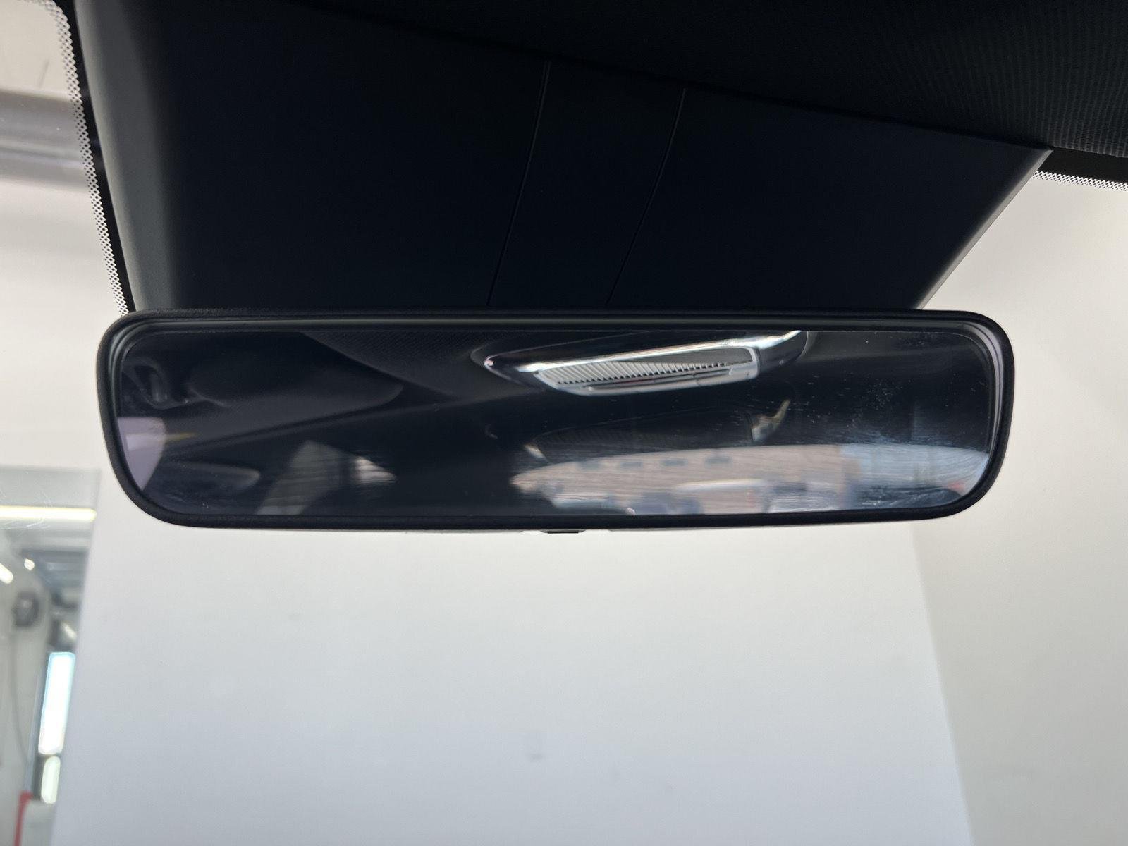2025 Hyundai IONIQ 6 SE - Photo 21