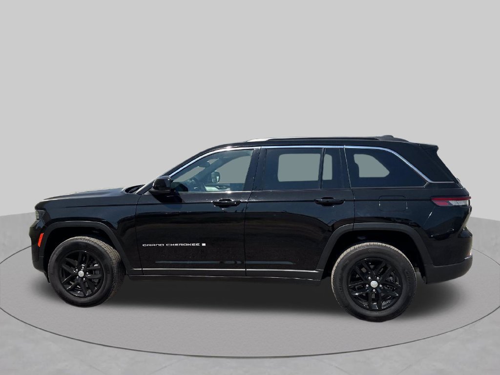 Used 2024 Black Jeep Laredo X image 32