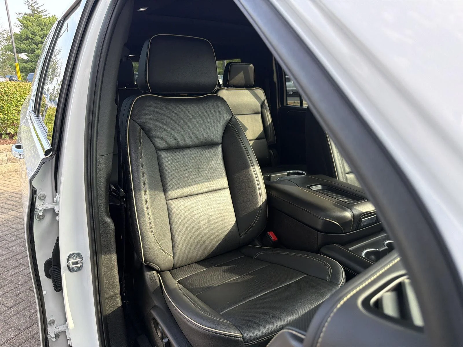 Used 2023 Summit White GMC SLT image 37