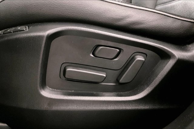Used 2025 Platinum Quartz Metallic Mazda 2.5 S Premium Plus Package AWD-Sunroof-Adaptive Cruise-Htd Leather image 32
