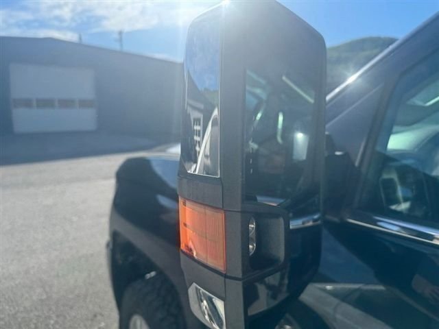 Used 2019 Black Chevrolet High Country image 17