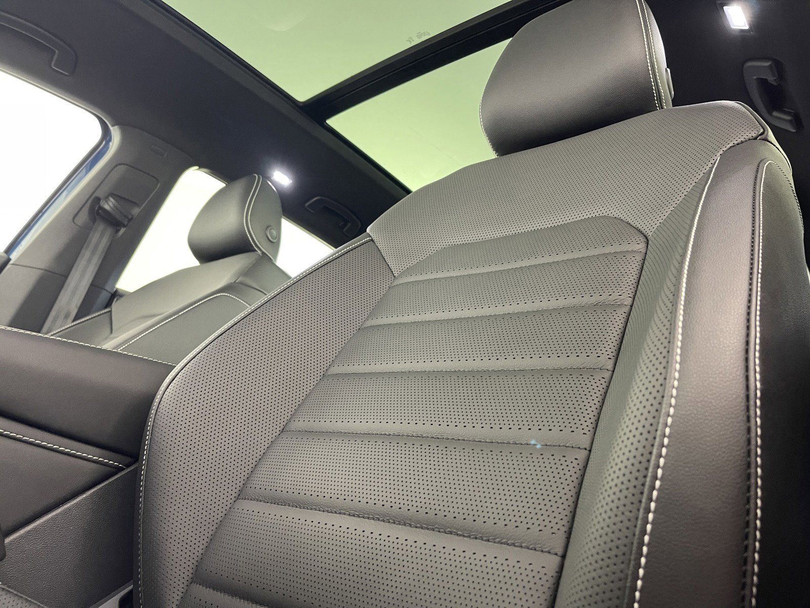 2025 Volkswagen Atlas Cross Sport SEL R-LINE - Photo 24