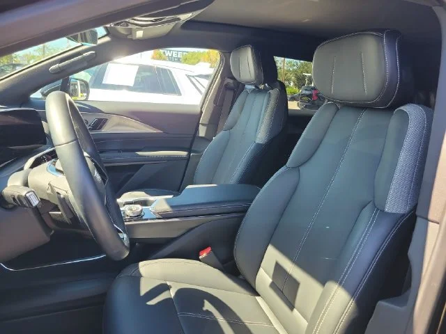 2024 Cadillac LYRIQ Tech - Photo 22
