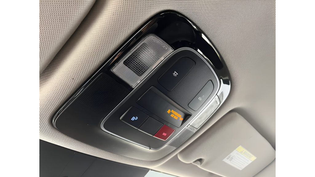 Used 2025 Portofino Gray Hyundai SE image 24