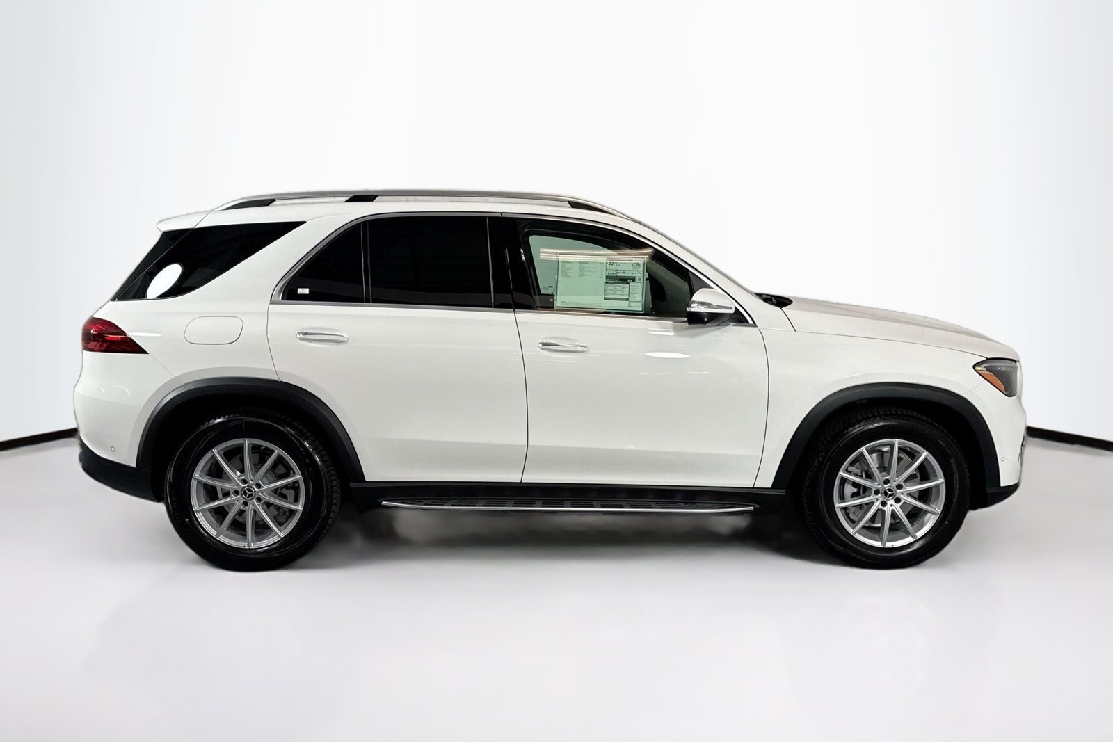 New 2026 Polar White Mercedes-Benz GLE 350 image 4
