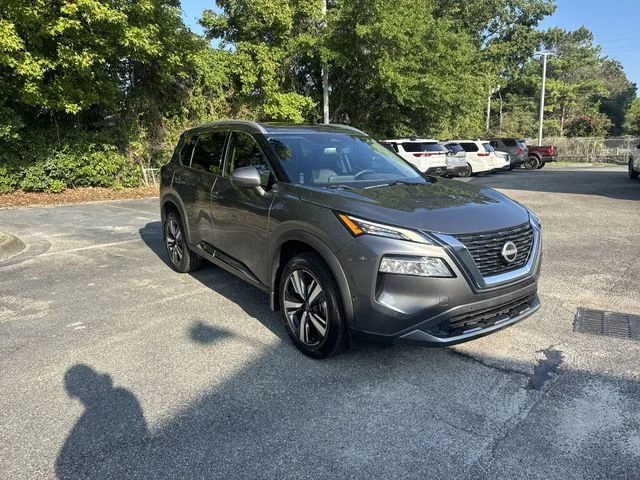 Used 2023 Gray Nissan SL image 3