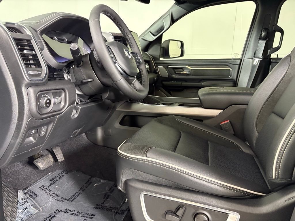 New 2026 Granite Crystal Metallic Clear-Coat Exterior Paint RAM Laramie image 21