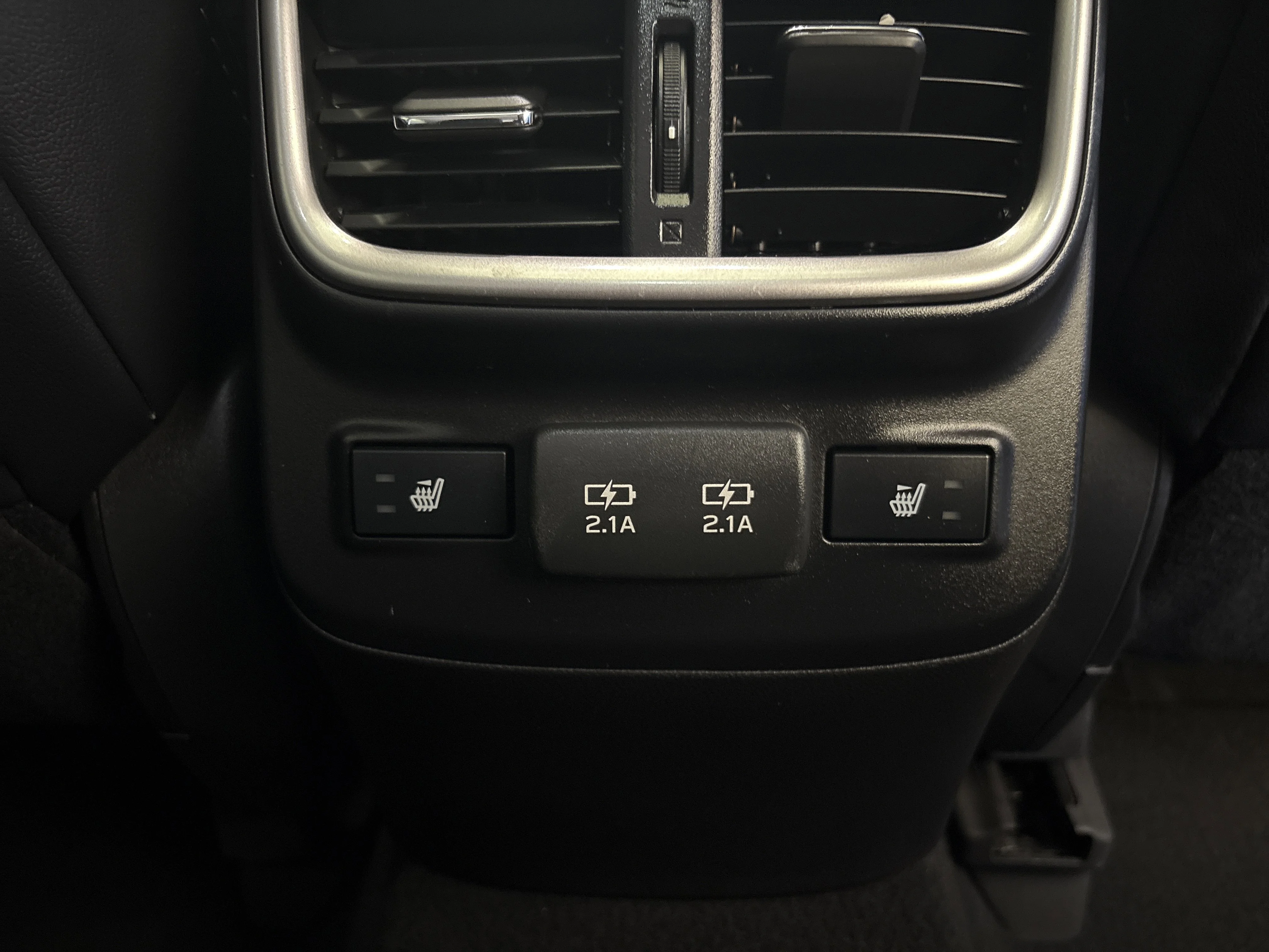 Used 2020 Ice Silver Metallic Subaru Limited image 26
