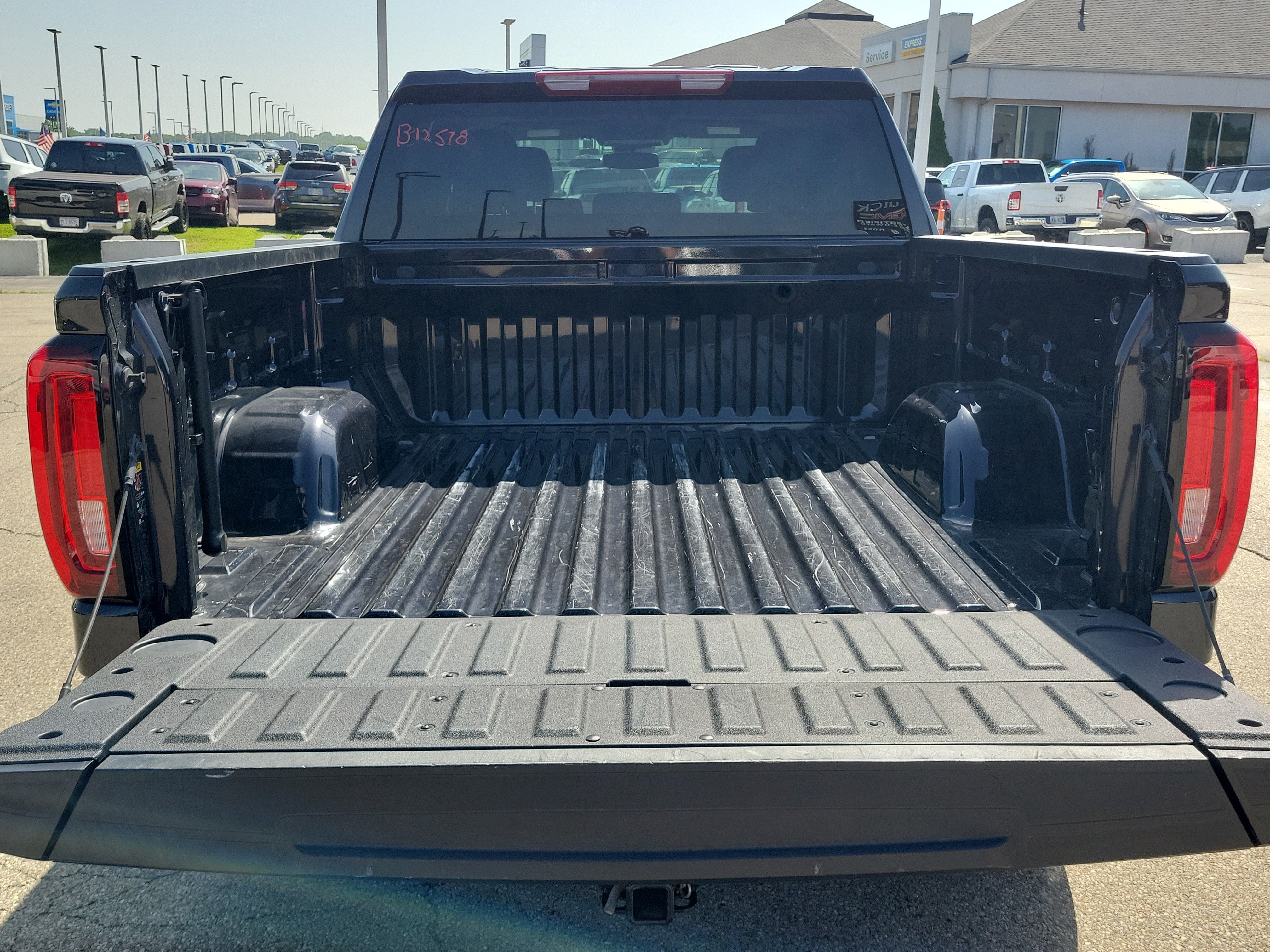 Used 2025 Titanium Rush Metallic GMC SLT image 8