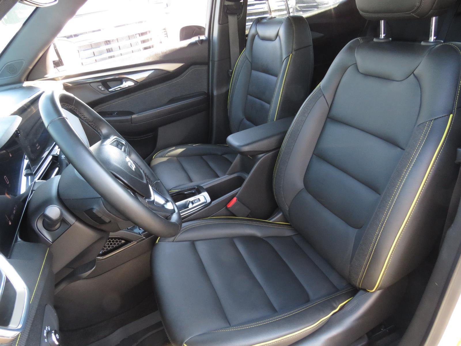 Used 2025 Pearl Chevrolet ACTIV image 23
