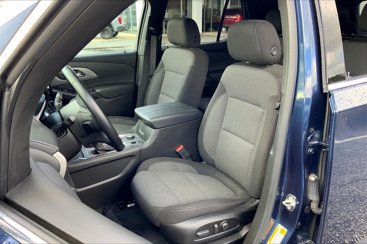 Used 2023 Northsky Blue Metallic Chevrolet LT Cloth image 8