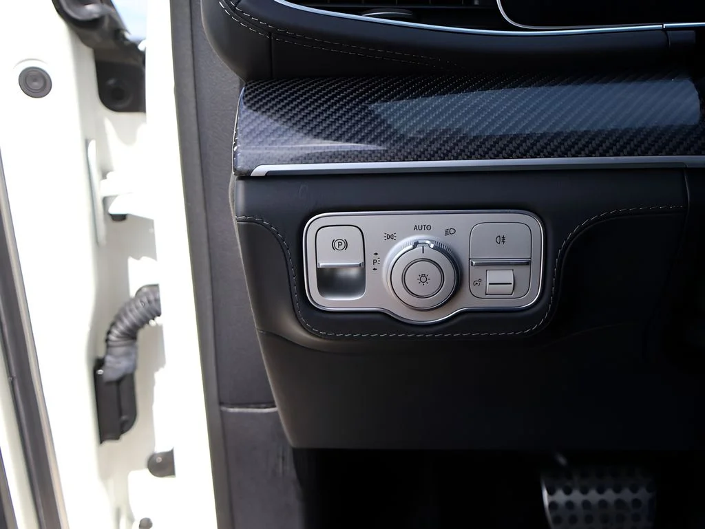 Used 2021 designo Diamond White Metallic Mercedes-Benz GLE 53 AMG® image 41