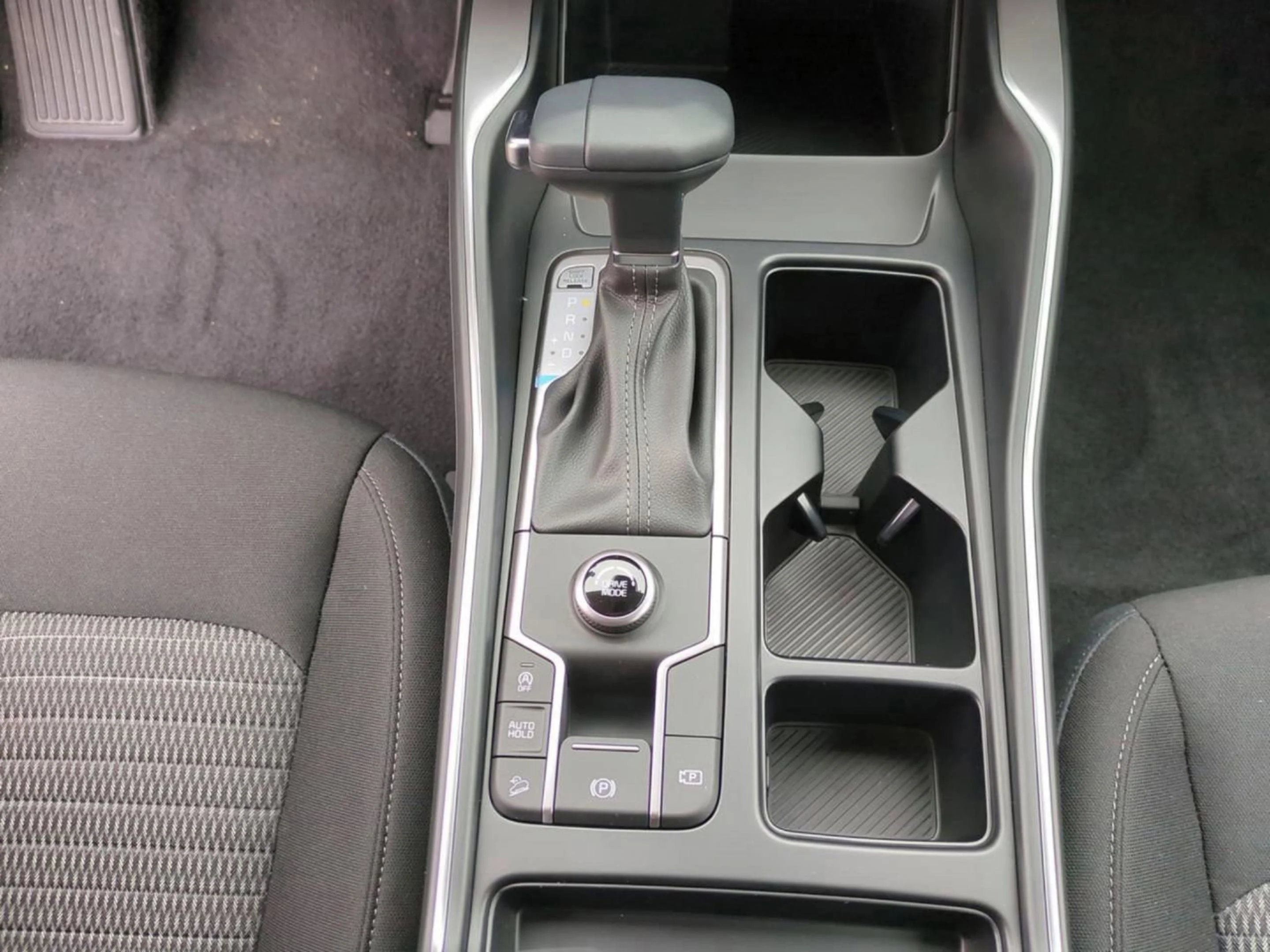 New 2026 Glacial White Pearl Kia LX image 22