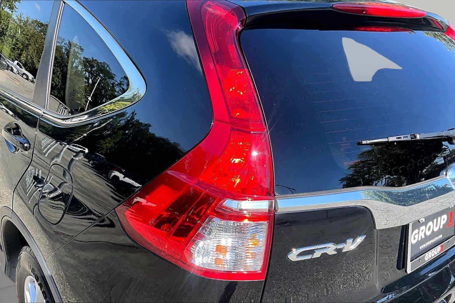 Used 2015  Honda EX image 27
