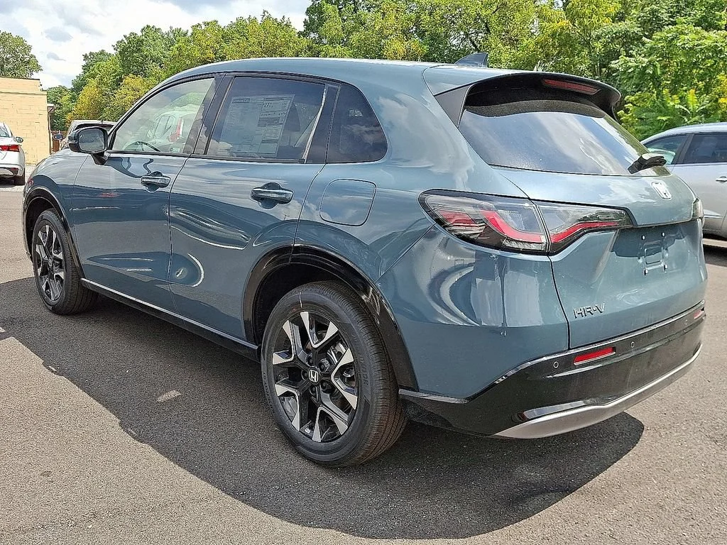 New 2027 Nordic Forest Pearl Honda EX-L image 3