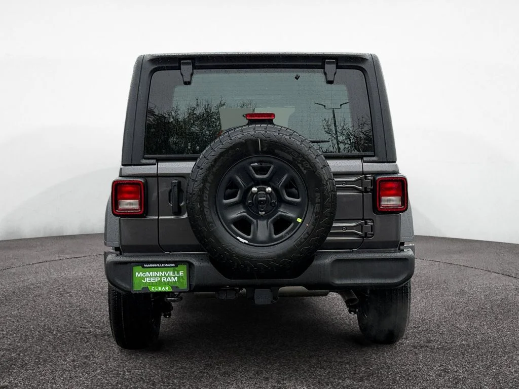 New 2026 Granite Crystal Metallic Clearcoat Jeep Sport image 4