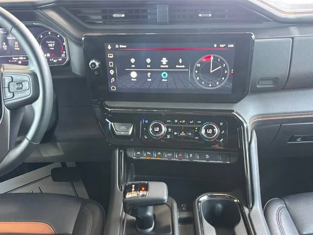 Used 2025 White GMC AT4 image 4