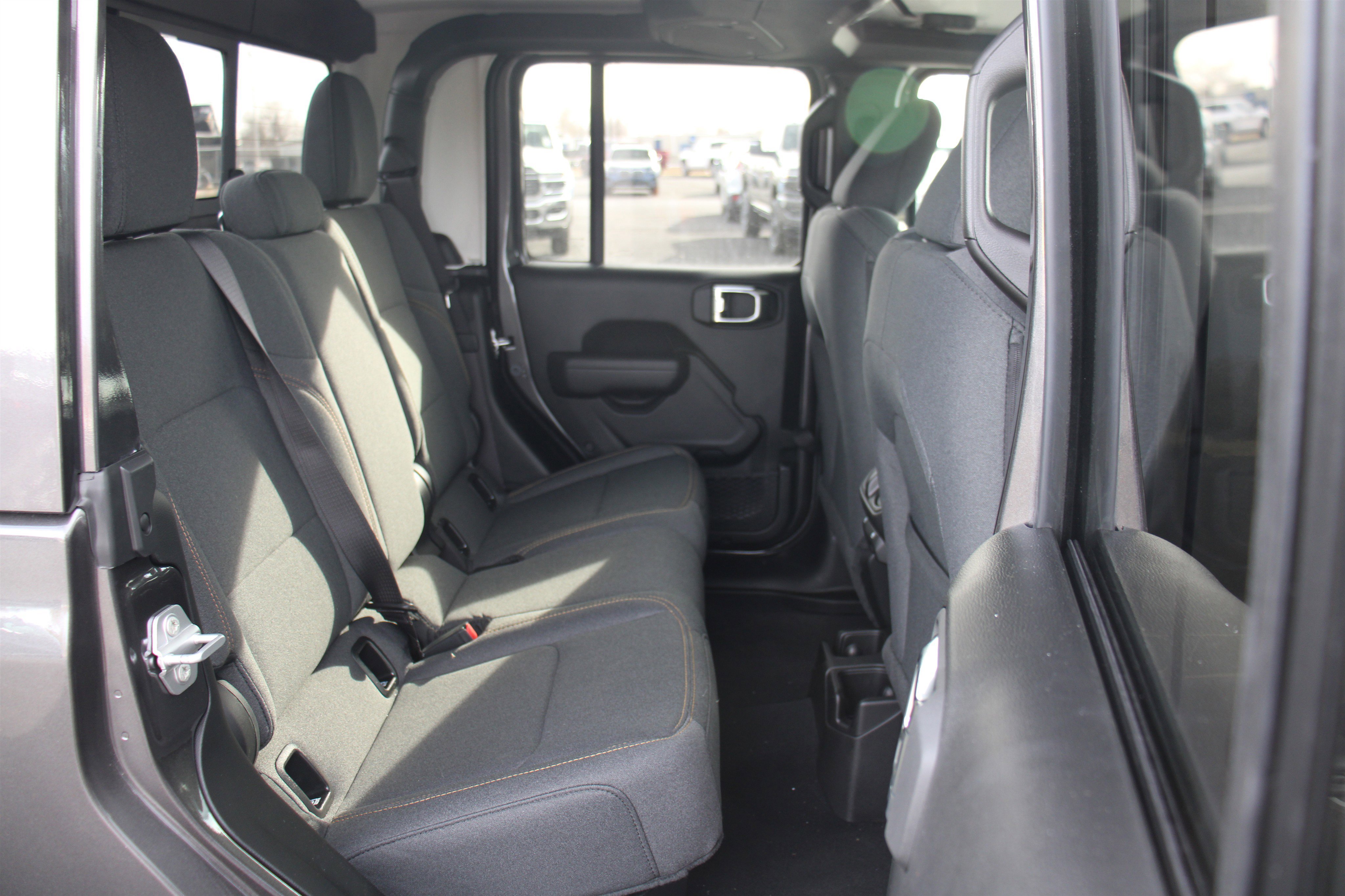 New 2026 Granite Crystal Metallic Clearcoat Jeep Sport S image 25