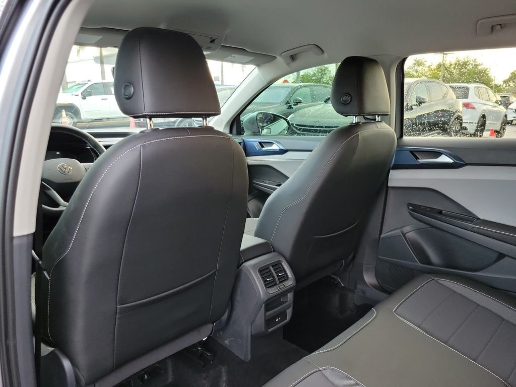 Certified Used 2024  Volkswagen 1.5T SE image 8