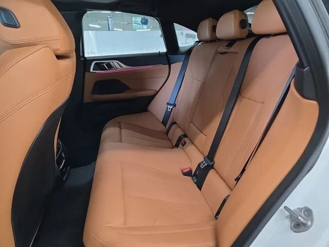 Used 2025 White BMW xDrive40 image 7