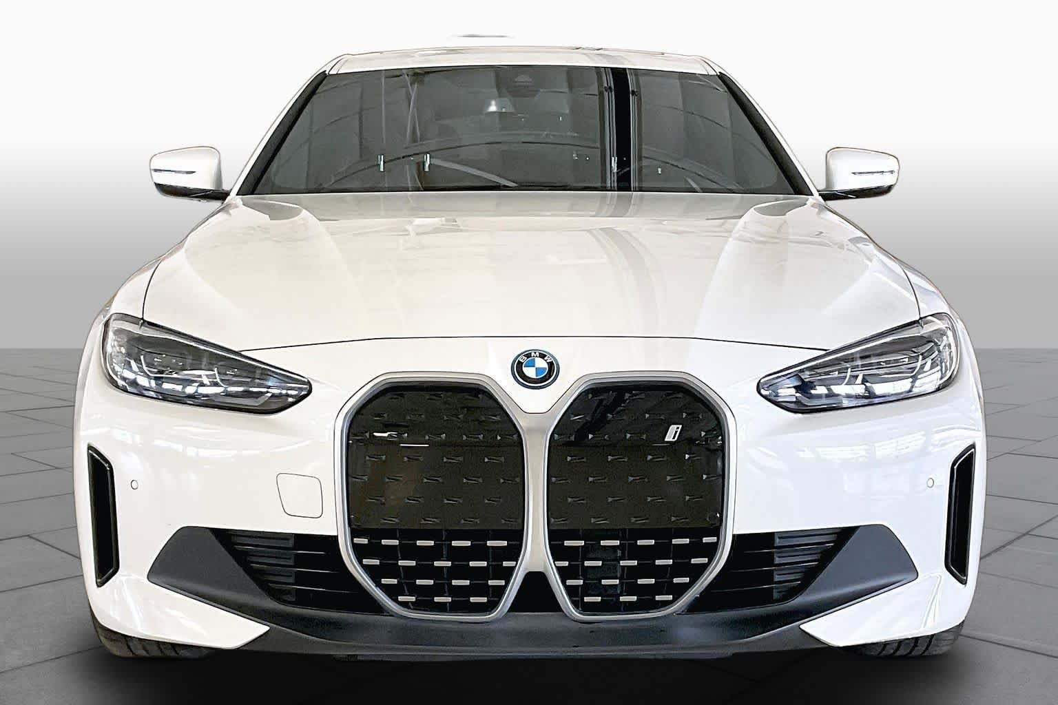 Certified Used 2023 Alpine White BMW eDrive35 image 3